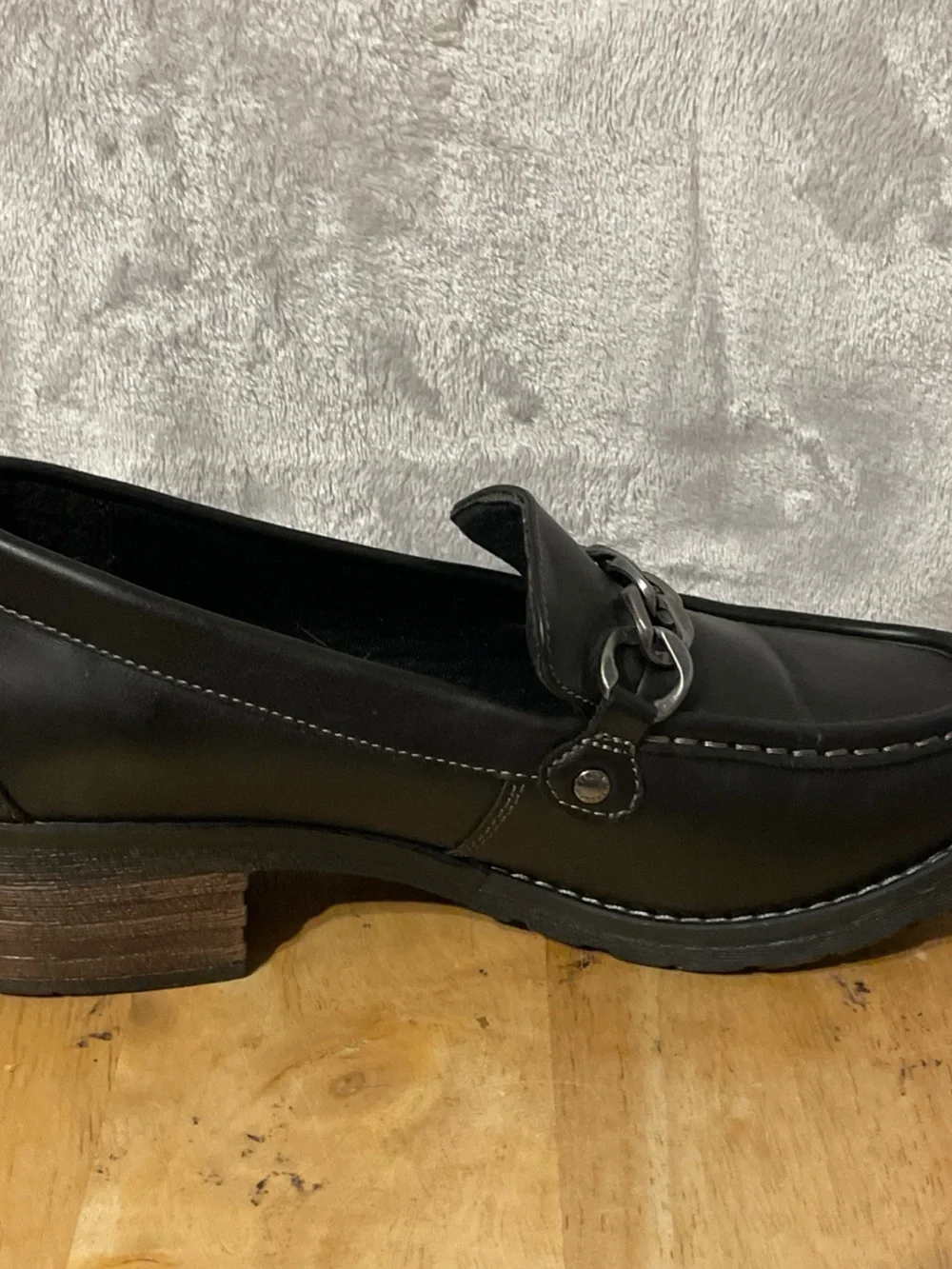 Eastland Black faux Leather Loafers with Chunky Silver Chain